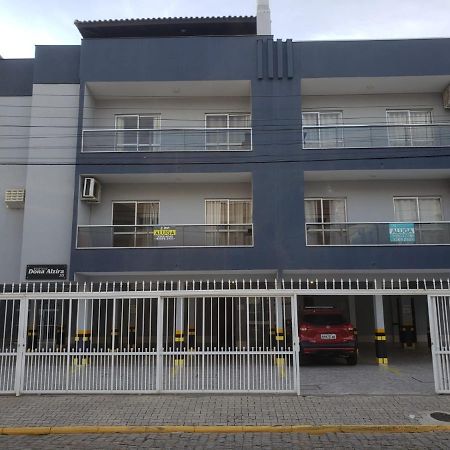 Ferienwohnung Apto 2 Quartos No Centro De Bombinhas, 130 Metros Praia Exterior foto